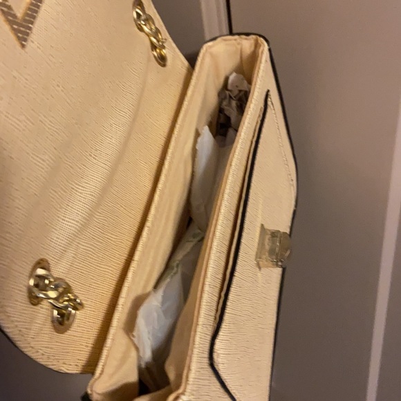 River Island handbag with gold hardware - Picture 15 of 17